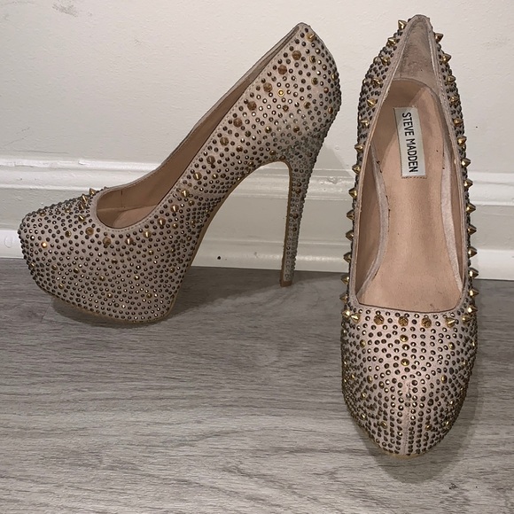Steve Madden Dipsiee Studded Platform Pumps - Picture 1 of 5